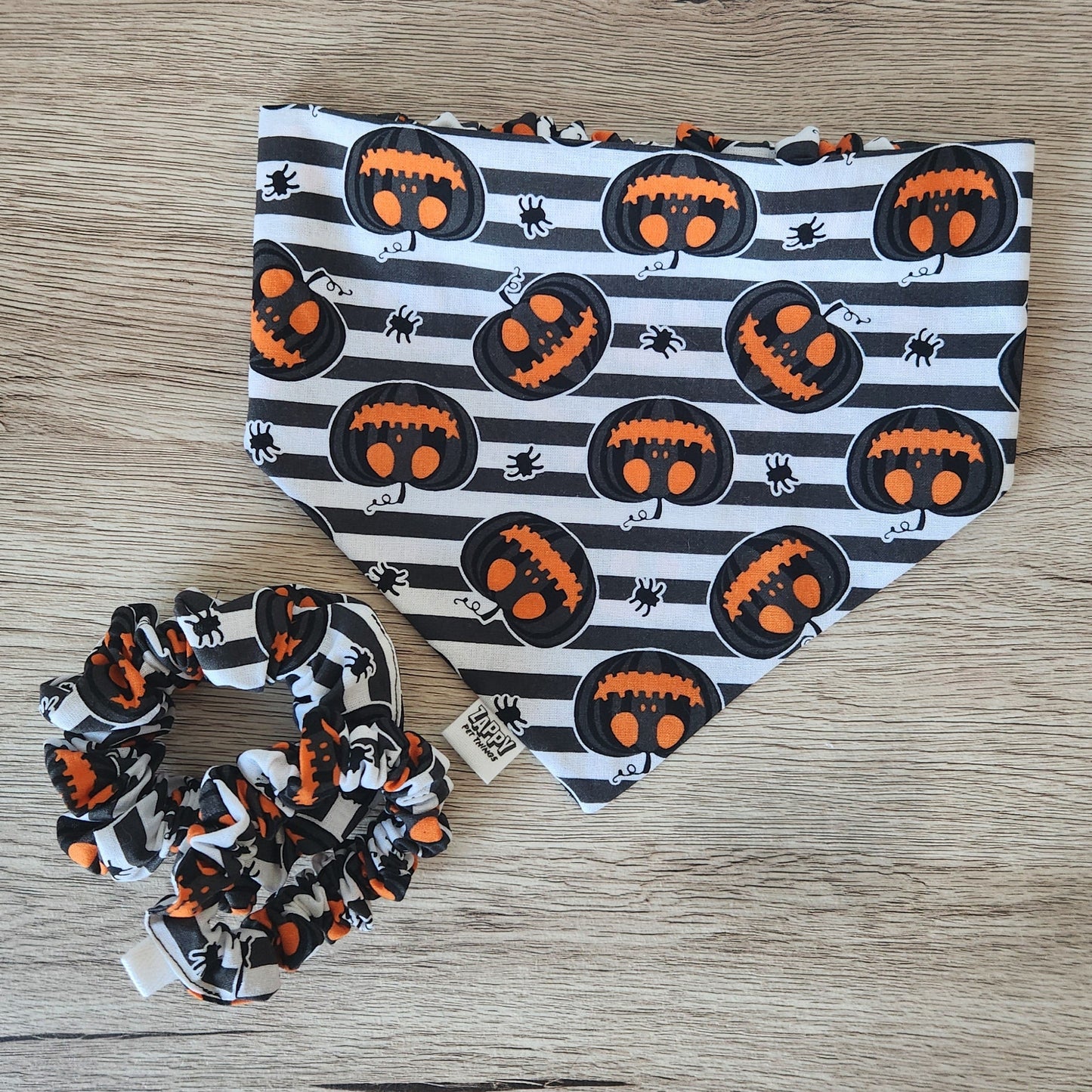 Halloween scrunchie π